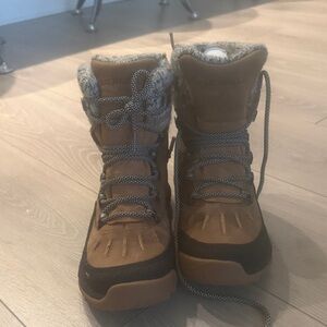 Merrell Tan and Black Lace-Up Boots